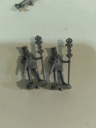 Lote 29 Figuras Romanas, escudos y lanzas Italeri