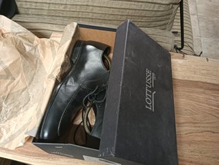 Zapatos Derby LOTUSSE Negro