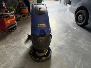 Fregadora industrial azul