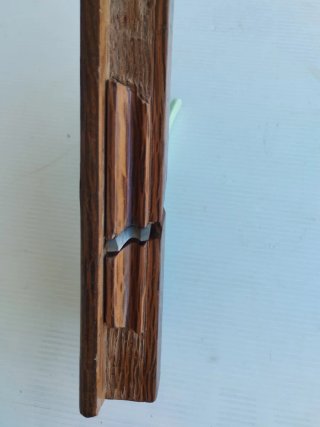 Cepillo carpintero madera antiguo