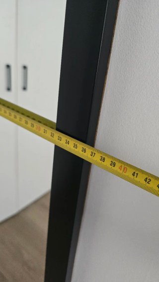 Espejo de pared negro y madera
