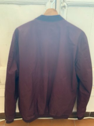 Chaqueta bomber Pull&Bear Burdeos Talla L