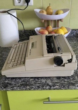Máquina Escribir Electrónica Olivetti Lettera E555