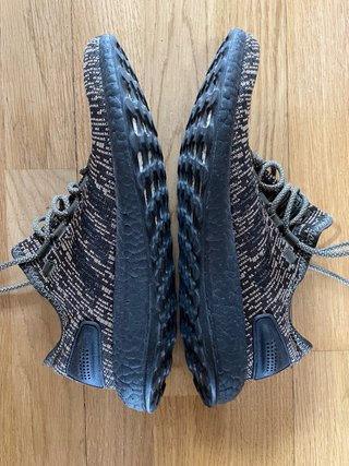Zapatillas Adidas Boost Talla 42 2/3 color militar