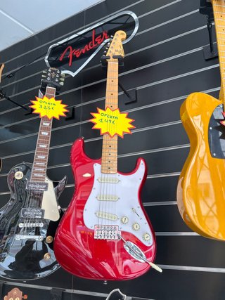 Guitarra Eléctrica Roja