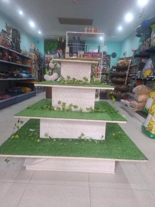 Expositor piramidal de 4 niveles