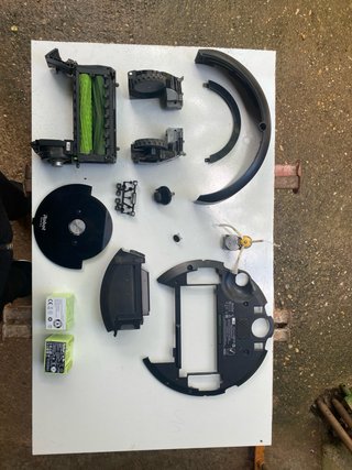 Despiece Roomba e5
