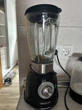 Licuadora Cecotec Negra