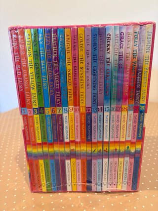 RAINBOW MAGIC INGLÉS 46 Libros + Sets + Muñeca
