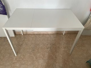 Mesa extensible Ikea blanca (nombre Vihals)