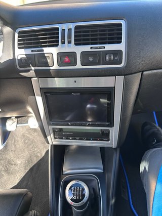 Volkswagen Golf 2003