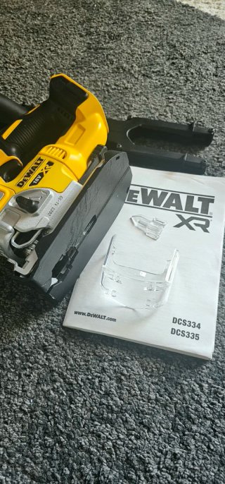 DeWalt DCS334N-XJ Sierra de Calar, sin Escobillas