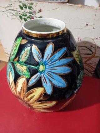 Jarrón de cerámica decorado