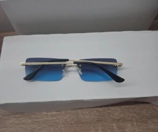 Occhiali da sole senza montatura oro e azzurro