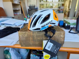 Casco nuevo original Scott Céntric equipo DSM 2024