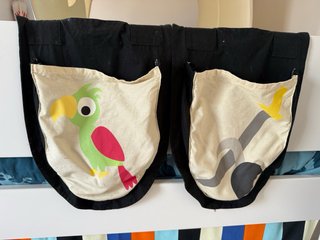 Cama alta Flexa con textiles piratas