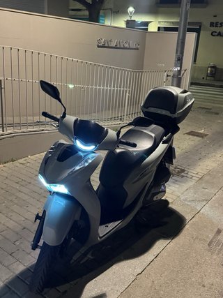 Honda SH 125 ABS con Baúl