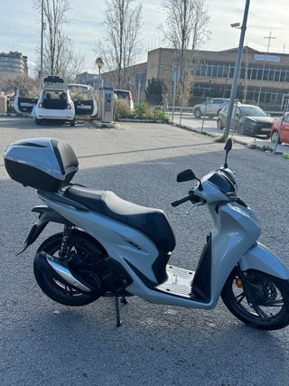 Honda SH 125 ABS con Baúl