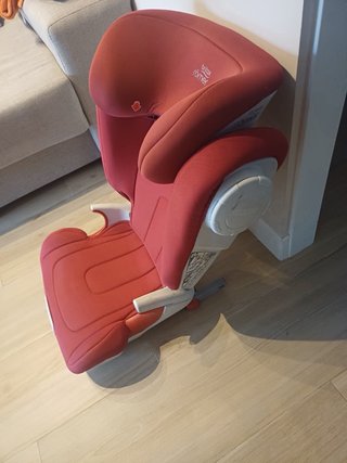 Silla coche Britax Römer roja