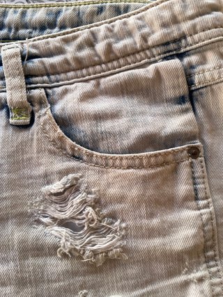 Shorts vaqueros Stradivarius desgastados