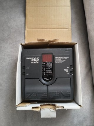 Pedal Multiefectos Zoom 505 Guitar + pedal expr.