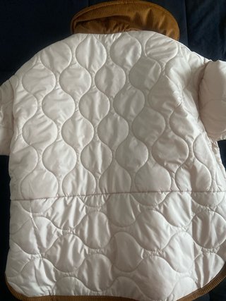 Cazadora fina acolchada beige