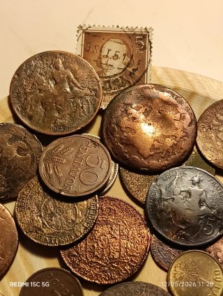 Lote monedas antiguas y sellos