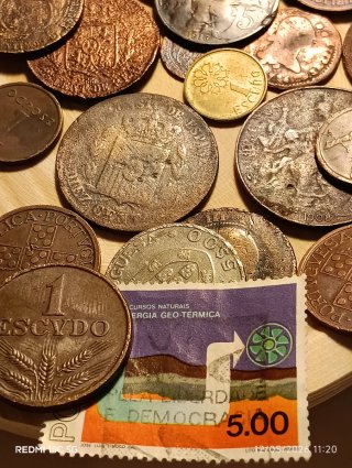 Lote monedas antiguas y sellos