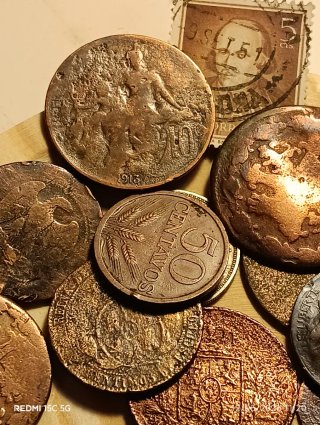 Lote monedas antiguas y sellos