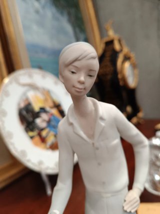 Figura Nao Joven con Perro