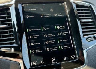 VOLVO XC90 B5 R-DESING