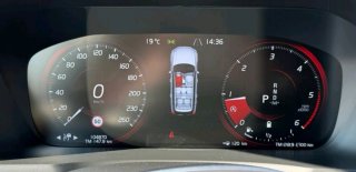 VOLVO XC90 B5 R-DESING