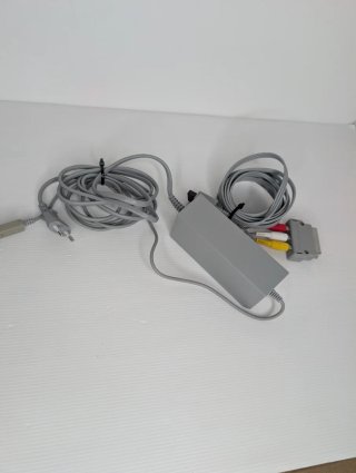 Nintendo Wii Nera + Wii Play + Wiimote