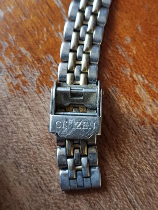 Reloj Citizen Mujer Dorado y Plateado