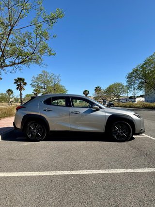Lexus UX 2020