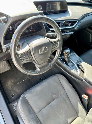 Lexus UX 2020