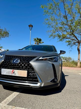 Lexus UX 2020