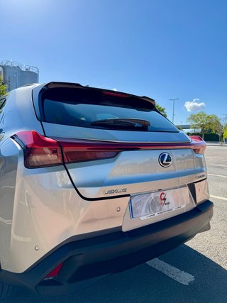 Lexus UX 2020