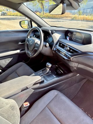 Lexus UX 2020