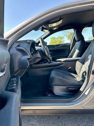 Lexus UX 2020