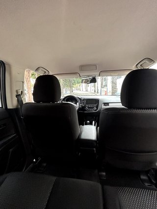 Mitsubishi Outlander 200 MPI Motion CVT 2WD 5 Plazas