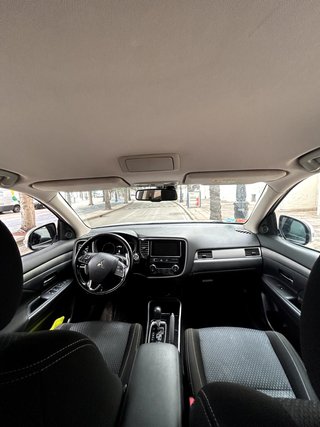 Mitsubishi Outlander 200 MPI Motion CVT 2WD 5 Plazas