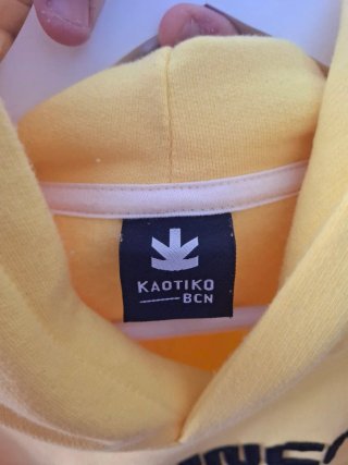 Sudadera Kaotiko BCN amarilla