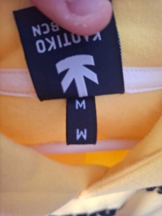 Sudadera Kaotiko BCN amarilla