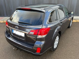 Subaru Outback GLP Symmetrical 2011