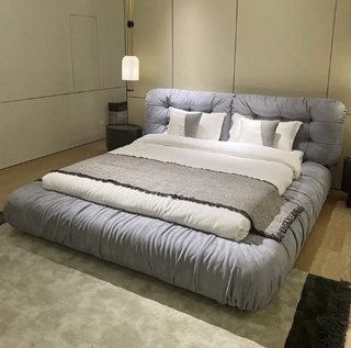 Cama con cabecero y algunas con canapé abatible