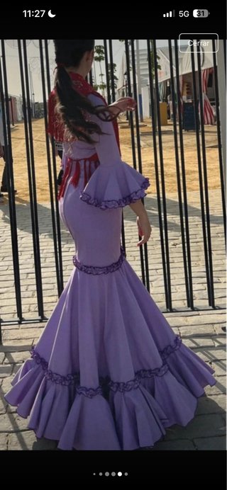 Vestido de flamenca lila