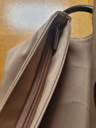 Bolso MUA bandolera beige y gris