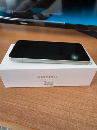 Xiaomi 15 Verde + Funda Regalo y garantía