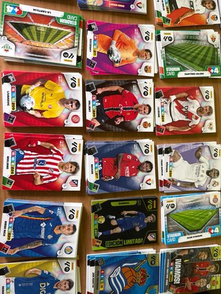 Lote 370 cromos Adrenalyn 25/26